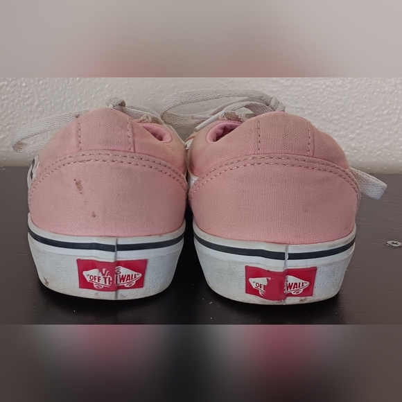 Vans - Picture 4 of 6